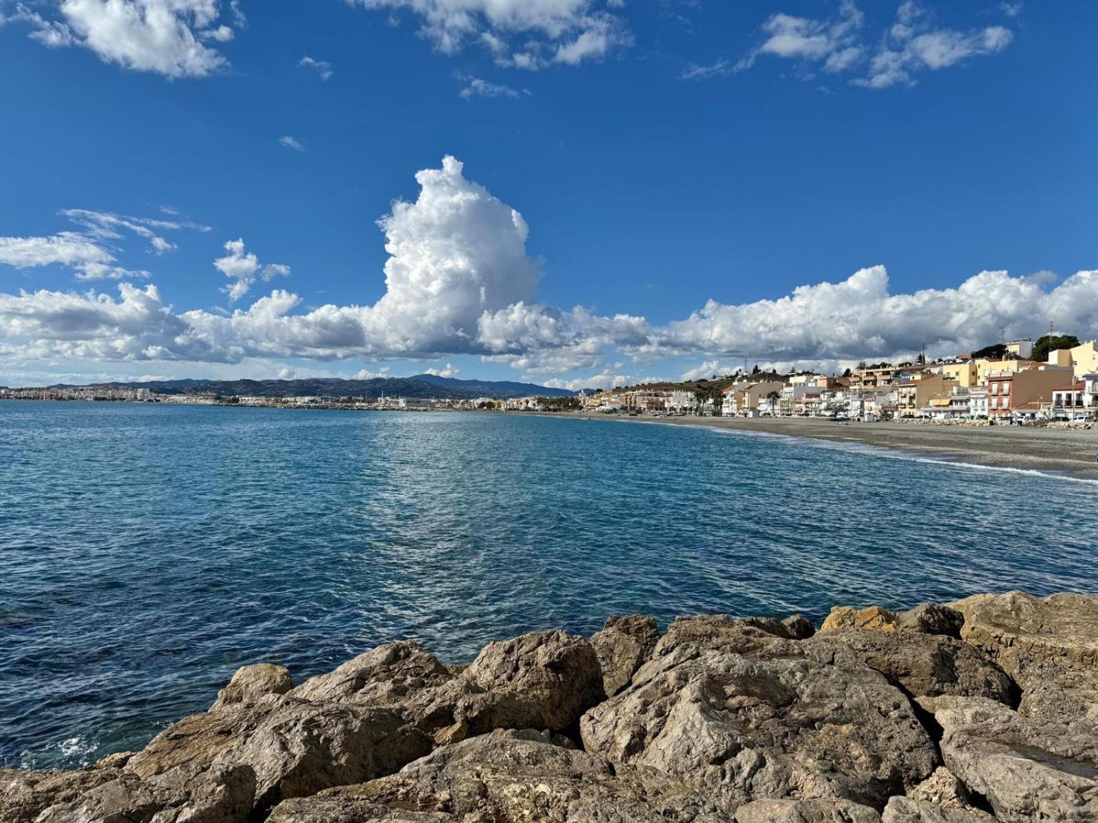 Brisas Del Mar Villa Caleta De Velez Buitenkant foto